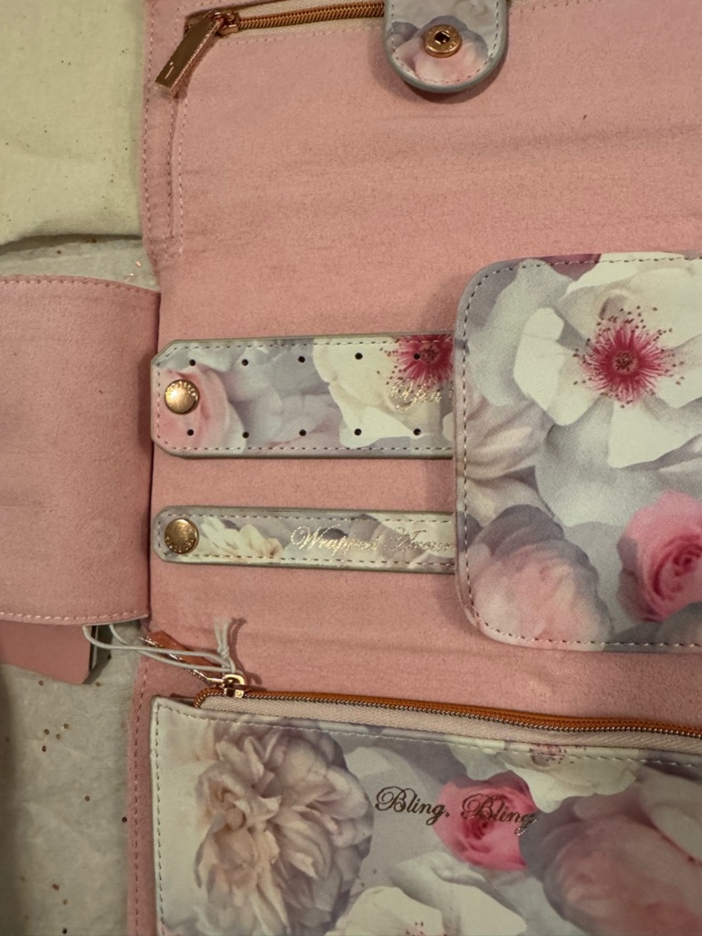 Ted Baker Pink and White Floral Jewelry Roll with Rose-Gold Trim - Picture 3 of 5